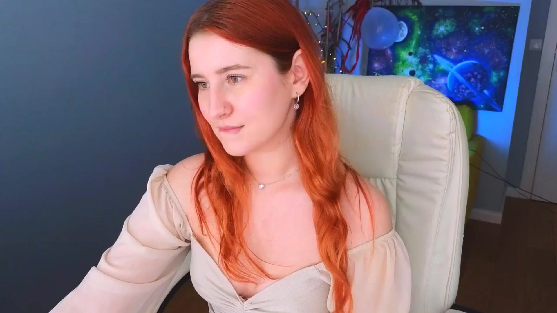 Gallery image thumbnail from Moonlight_'s myfreecams stream on, 04/01/2025, 15:21 image 15 of 20