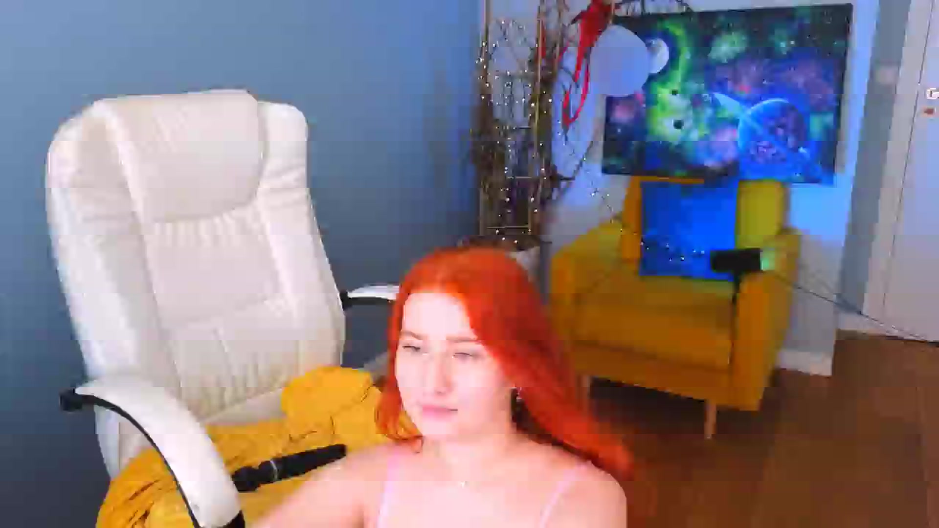Gallery image thumbnail from Moonlight_'s myfreecams stream on, 04/18/2025, 14:26 image 15 of 20