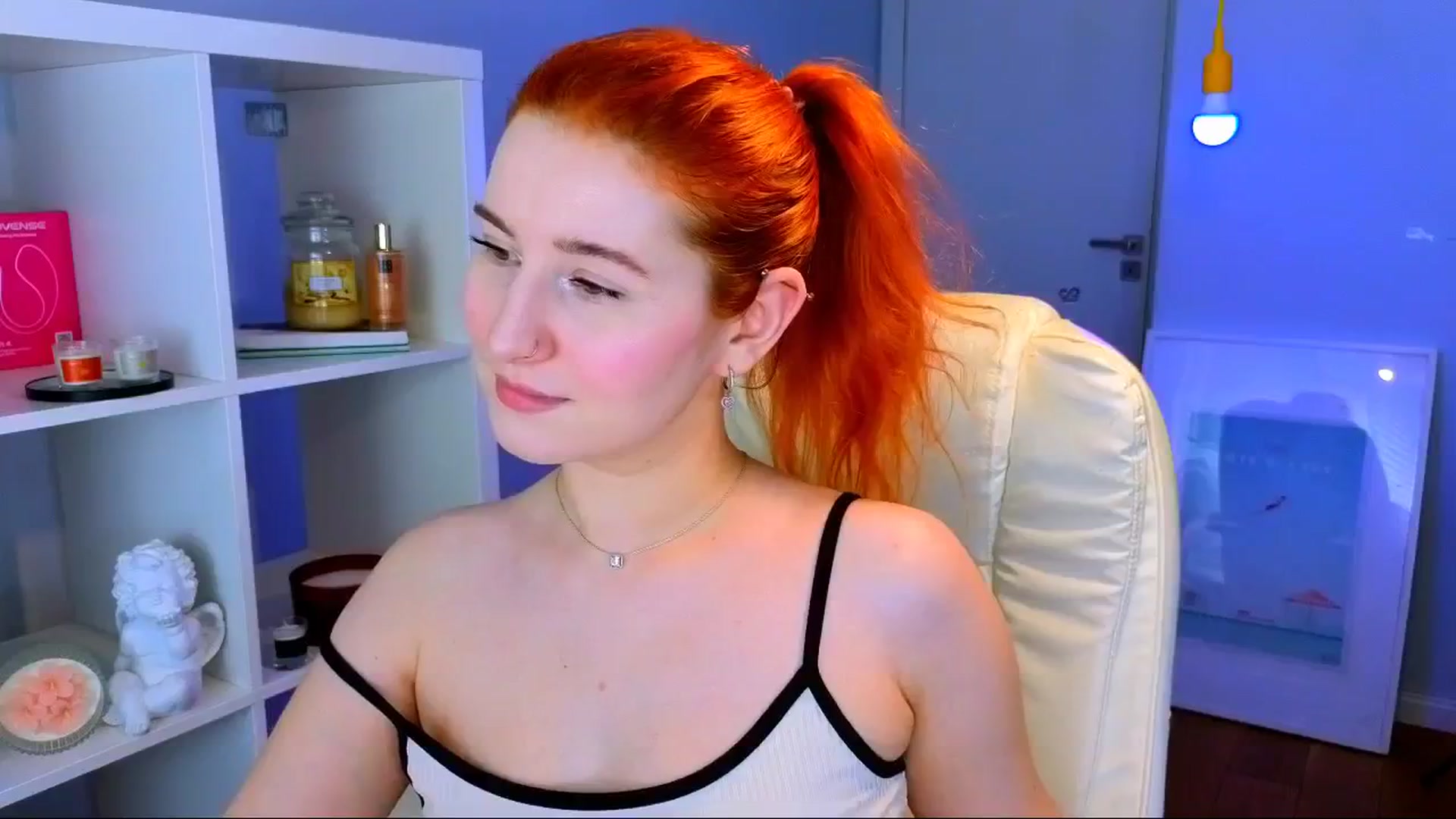 Gallery image thumbnail from Moonlight_'s myfreecams stream on, 01/08/2026, 17:23 image 8 of 20