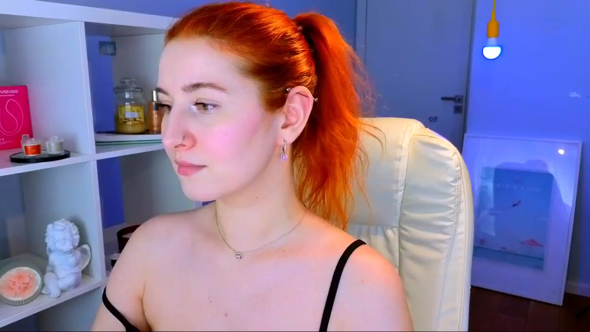 Gallery image thumbnail from Moonlight_'s myfreecams stream on, 01/08/2026, 17:23 image 7 of 20