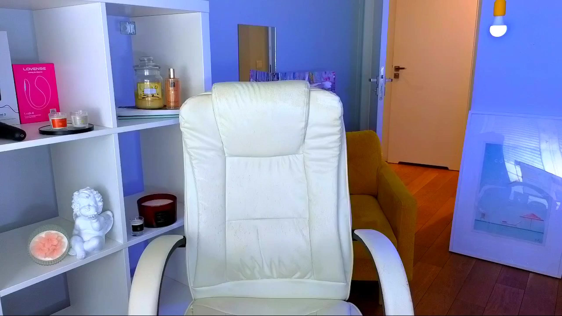 Gallery image thumbnail from Moonlight_'s myfreecams stream on, 01/10/2026, 19:18 image 11 of 20
