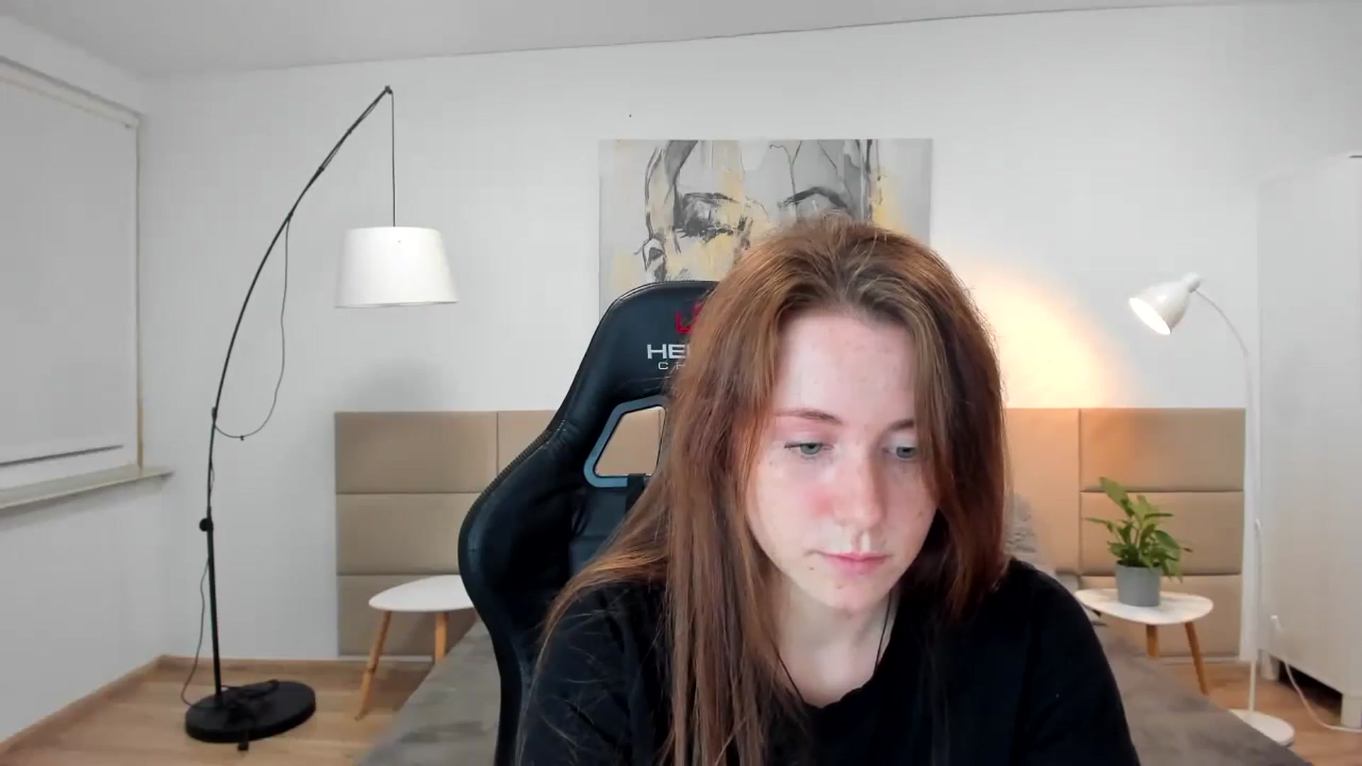 Gallery image thumbnail from Moonshinee's myfreecams stream on, 11/08/2024, 21:11 image 15 of 20