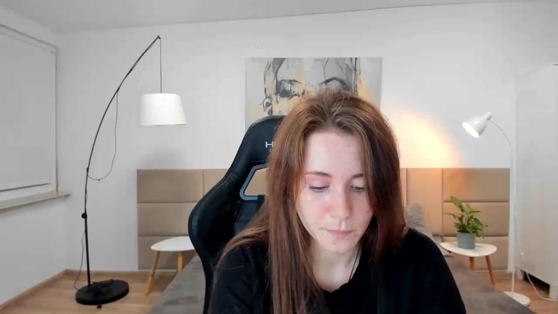 Gallery image thumbnail from Moonshinee's myfreecams stream on, 11/08/2024, 21:11 image 20 of 20