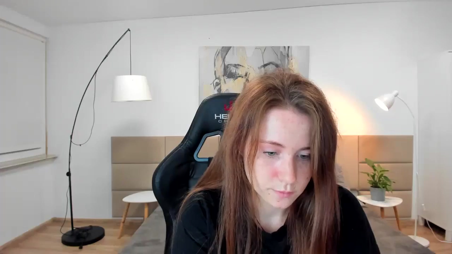 Gallery image thumbnail from Moonshinee's myfreecams stream on, 11/08/2024, 21:11 image 9 of 20