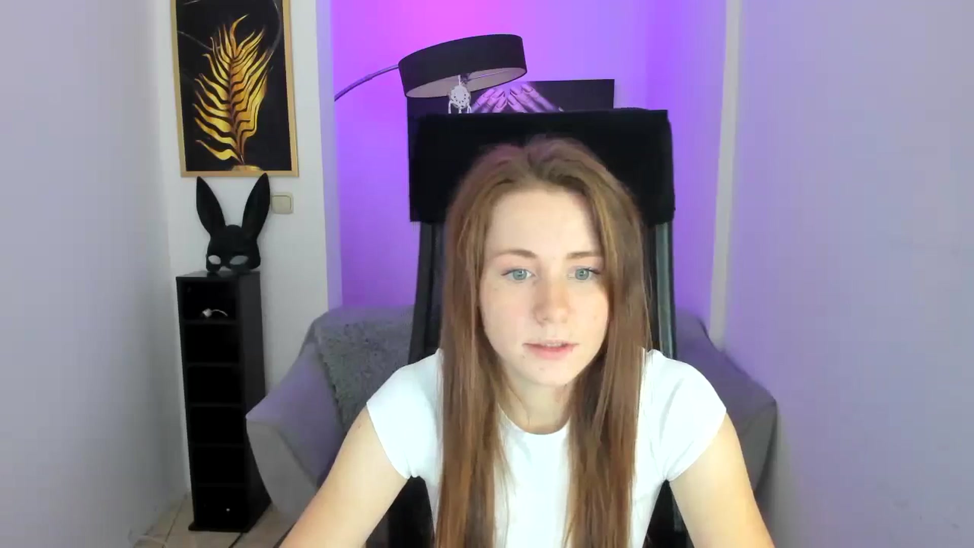 Gallery image thumbnail from Moonshinee's myfreecams stream on, 11/09/2024, 16:00 image 8 of 20