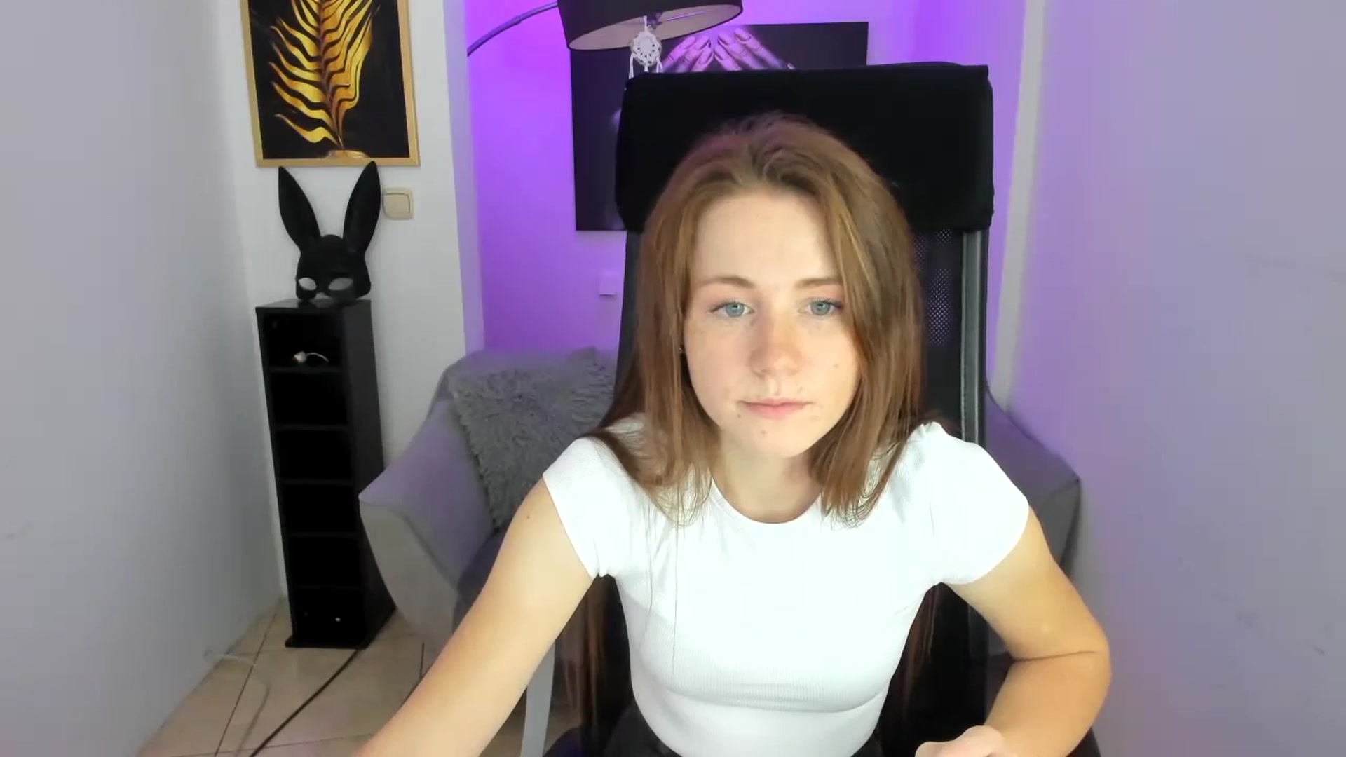 Gallery image thumbnail from Moonshinee's myfreecams stream on, 11/09/2024, 16:41 image 20 of 20
