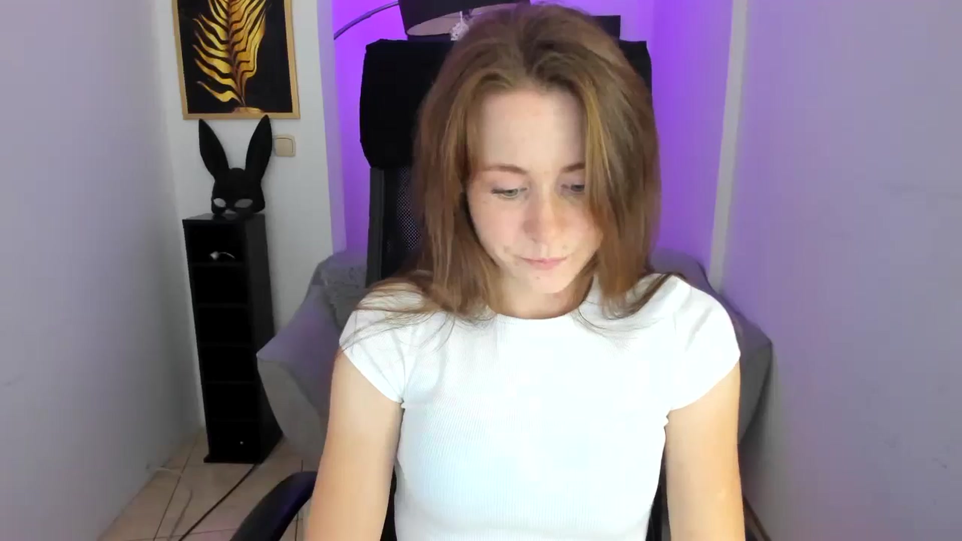 Gallery image thumbnail from Moonshinee's myfreecams stream on, 11/09/2024, 16:56 image 6 of 20