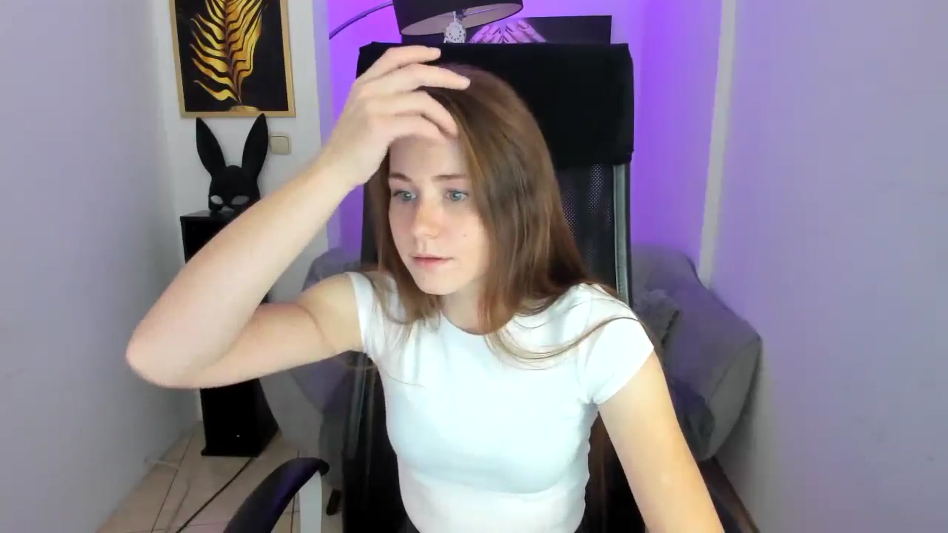 Gallery image thumbnail from Moonshinee's myfreecams stream on, 11/09/2024, 16:56 image 9 of 20