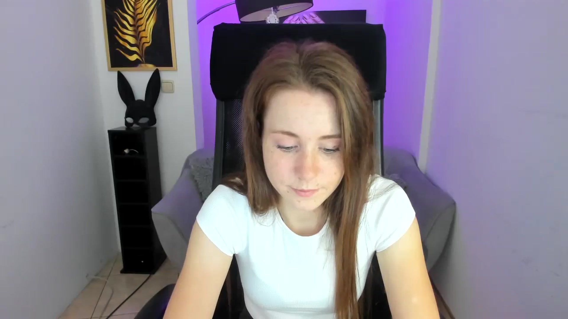 Gallery image thumbnail from Moonshinee's myfreecams stream on, 11/09/2024, 18:39 image 11 of 20