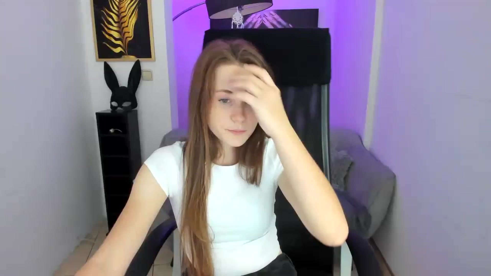 Gallery image thumbnail from Moonshinee's myfreecams stream on, 11/09/2024, 20:28 image 3 of 20