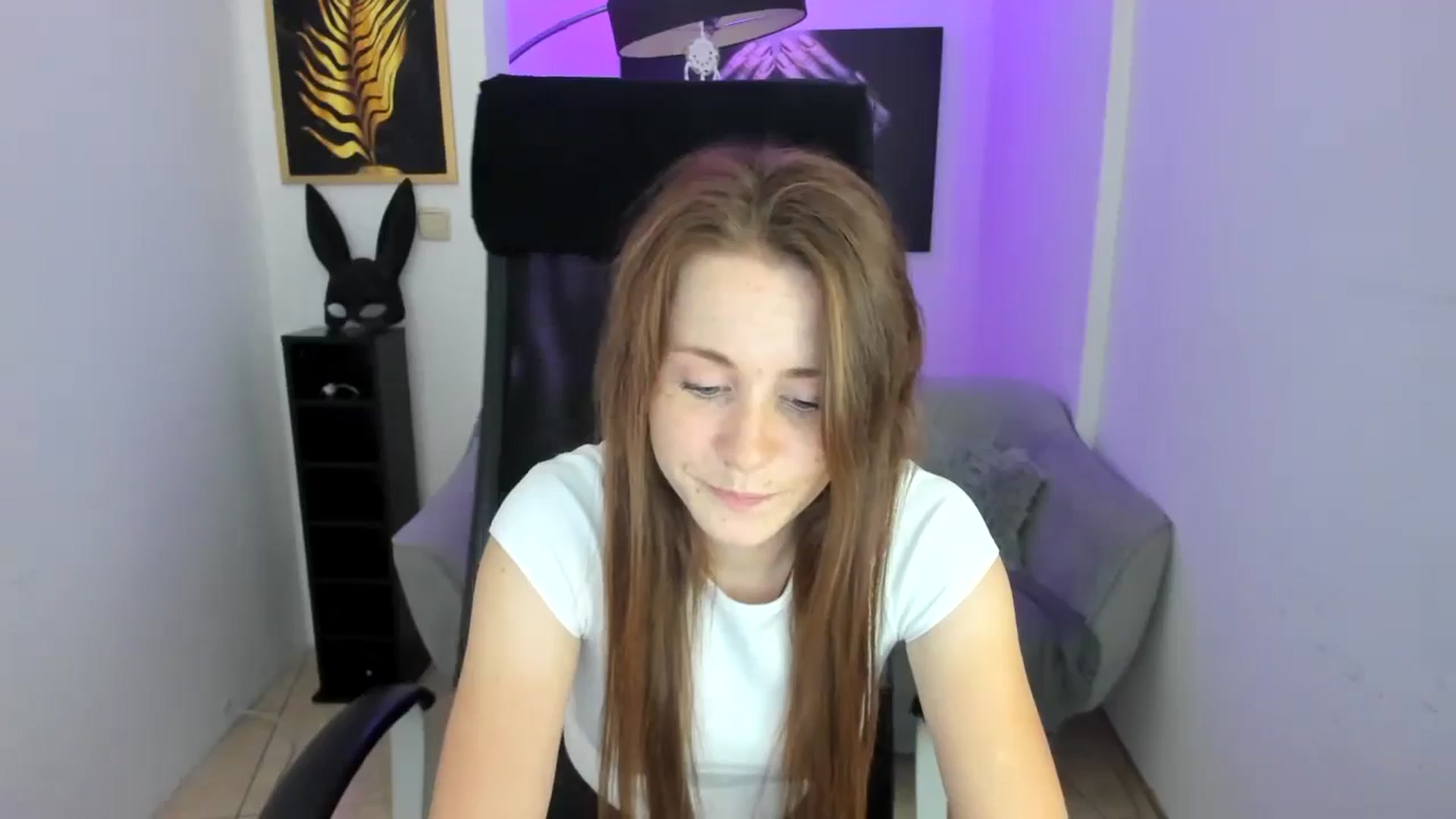 Gallery image thumbnail from Moonshinee's myfreecams stream on, 11/09/2024, 20:28 image 18 of 20