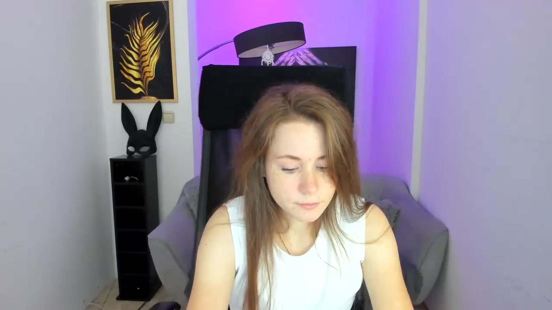 Gallery image thumbnail from Moonshinee's myfreecams stream on, 11/10/2024, 14:42 image 8 of 20
