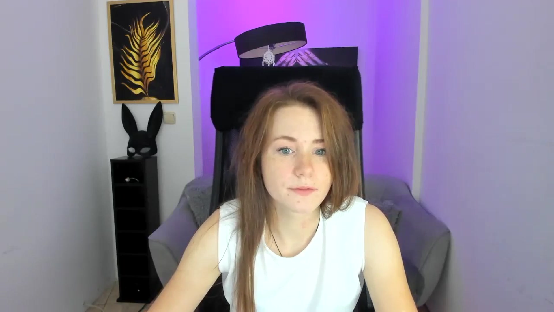 Gallery image thumbnail from Moonshinee's myfreecams stream on, 11/10/2024, 14:42 image 12 of 20