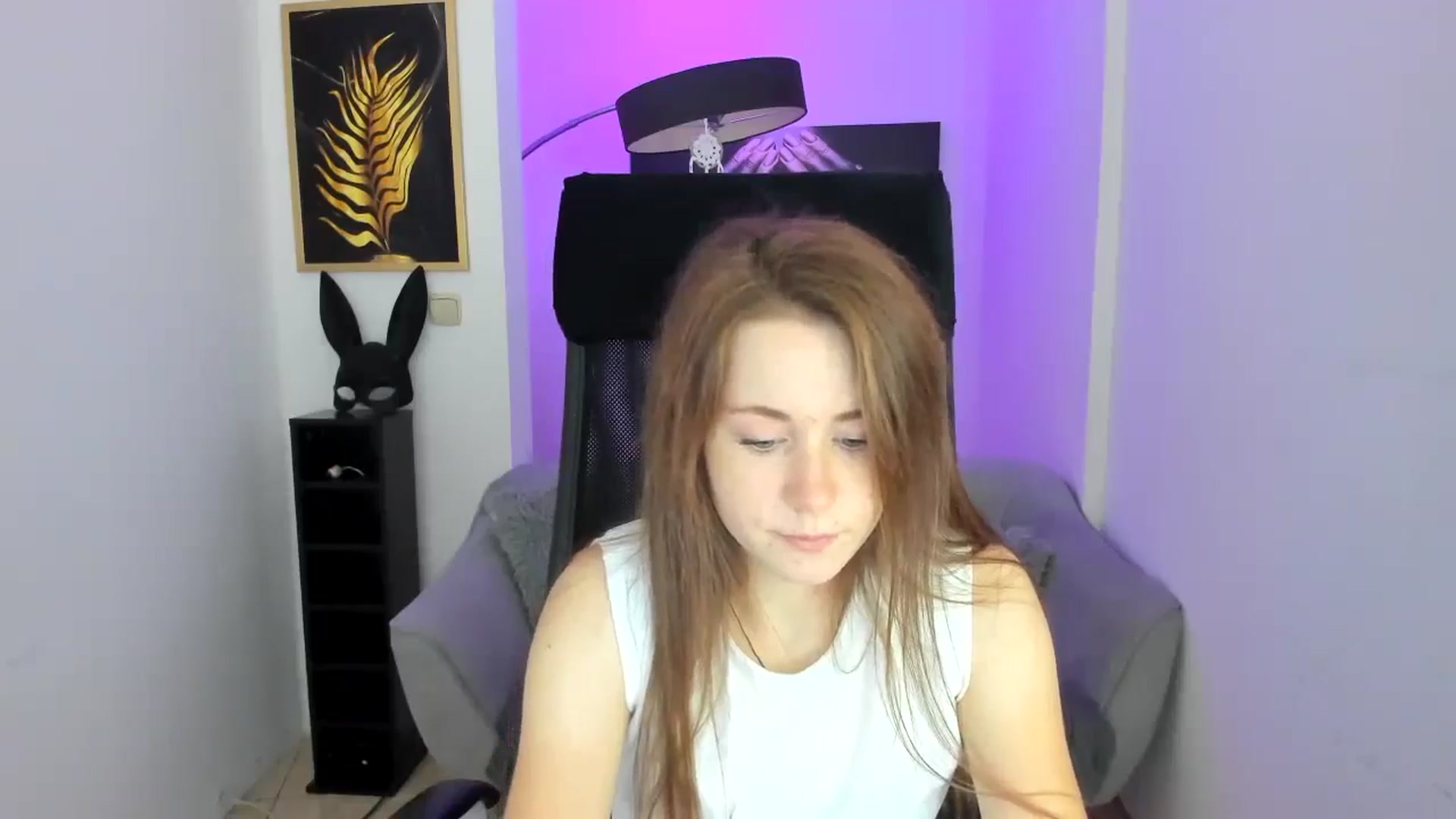 Gallery image thumbnail from Moonshinee's myfreecams stream on, 11/10/2024, 14:42 image 4 of 20