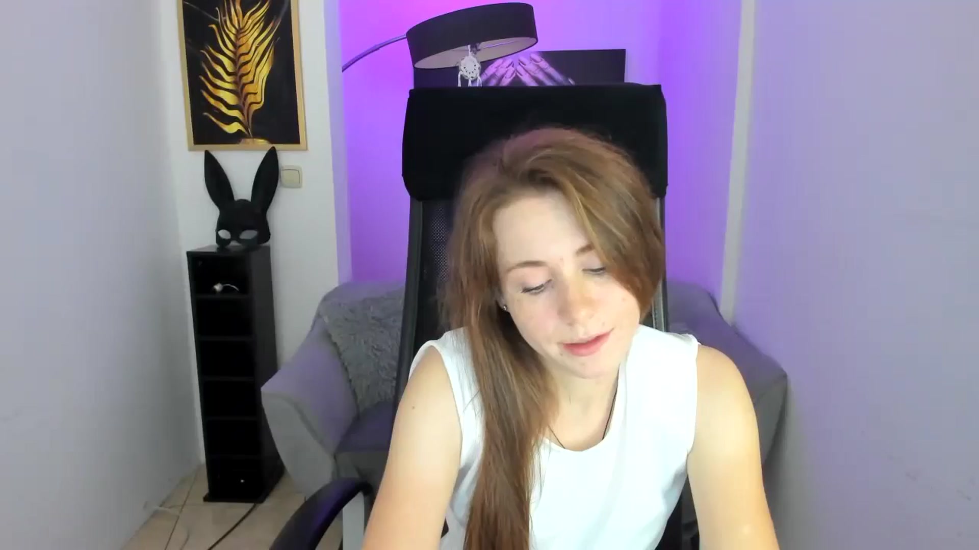 Gallery image thumbnail from Moonshinee's myfreecams stream on, 11/10/2024, 16:12 image 20 of 20
