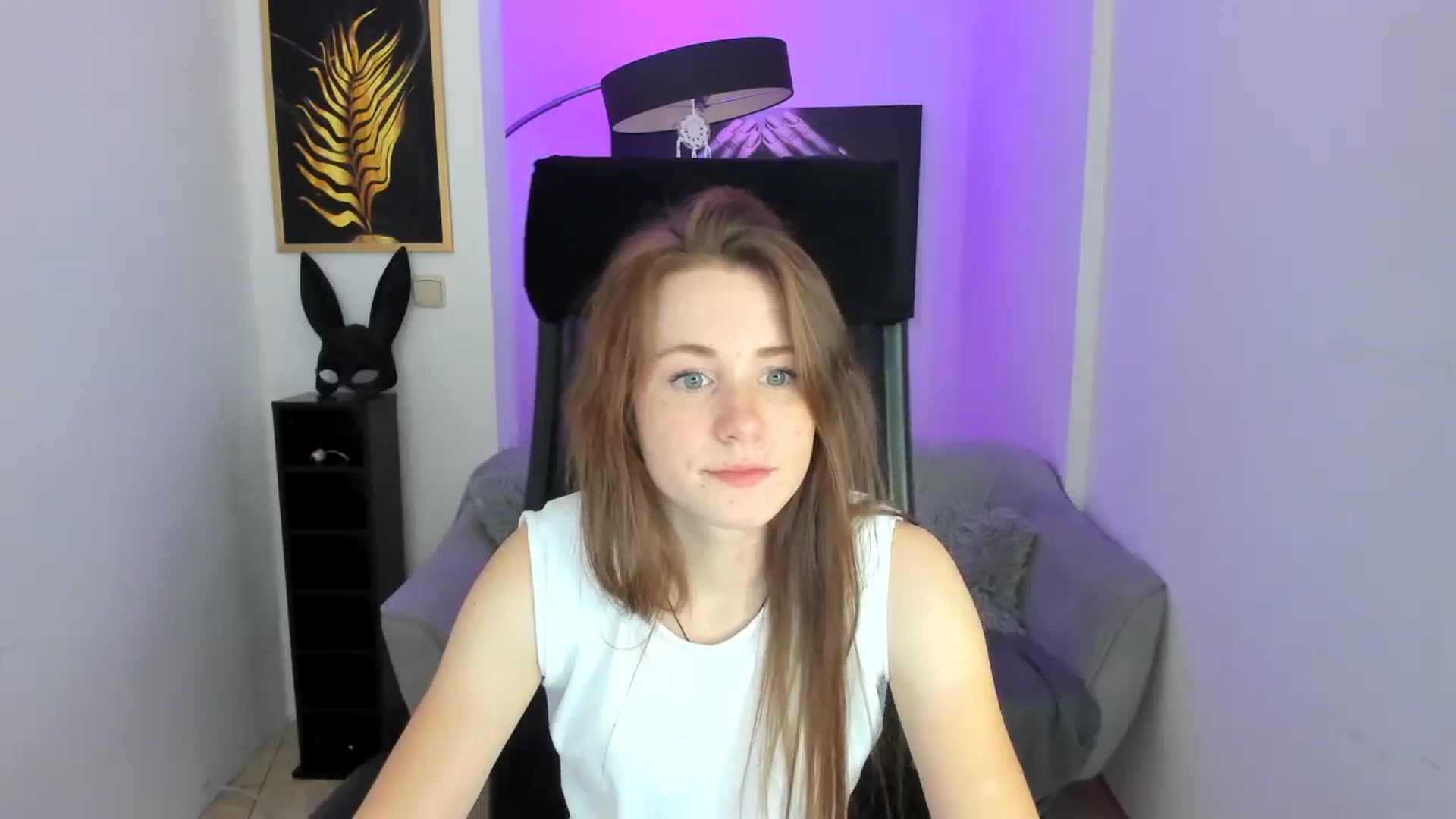 Gallery image thumbnail from Moonshinee's myfreecams stream on, 11/10/2024, 19:15 image 8 of 20