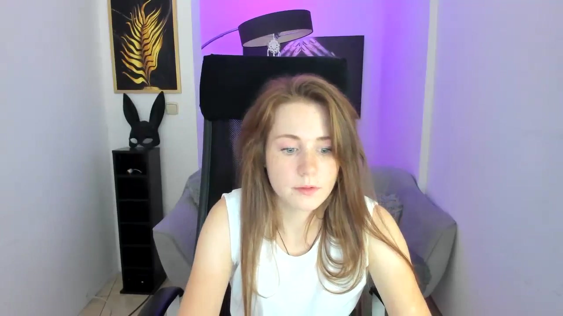 Gallery image thumbnail from Moonshinee's myfreecams stream on, 11/10/2024, 20:58 image 20 of 20
