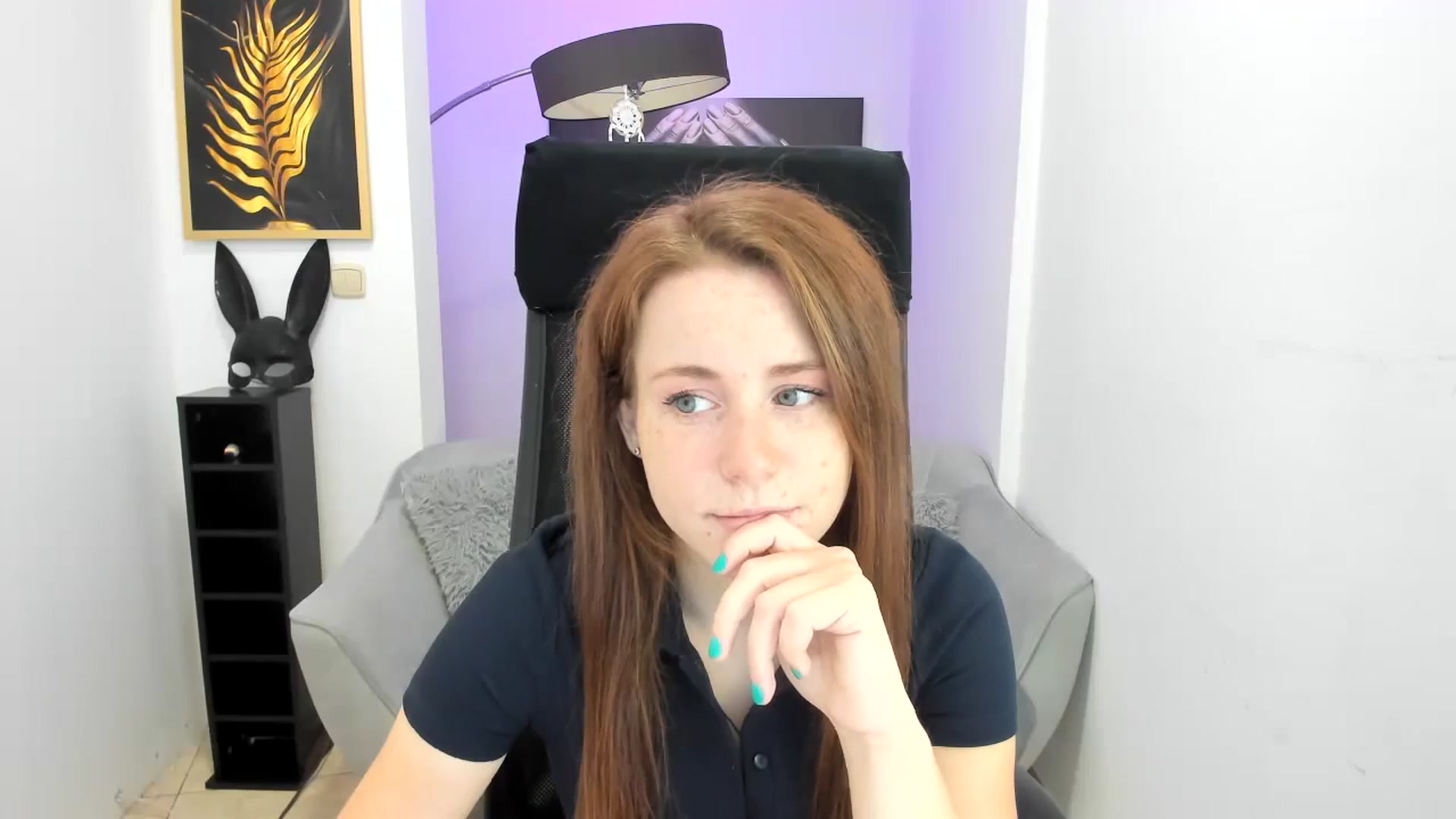 Gallery image thumbnail from Moonshinee's myfreecams stream on, 11/13/2024, 13:19 image 16 of 20