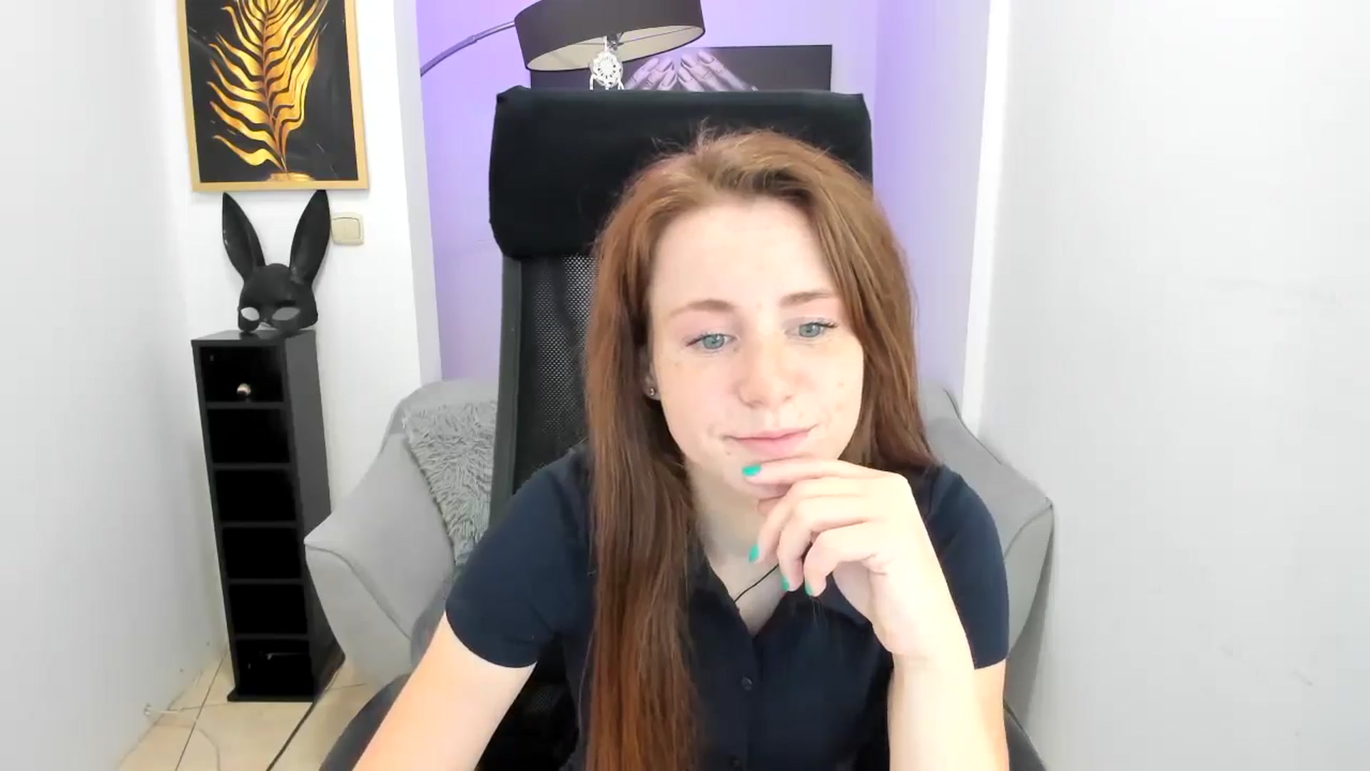 Gallery image thumbnail from Moonshinee's myfreecams stream on, 11/13/2024, 14:35 image 4 of 20