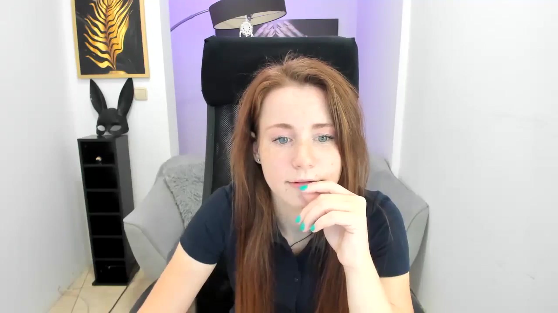 Gallery image thumbnail from Moonshinee's myfreecams stream on, 11/13/2024, 14:35 image 16 of 20
