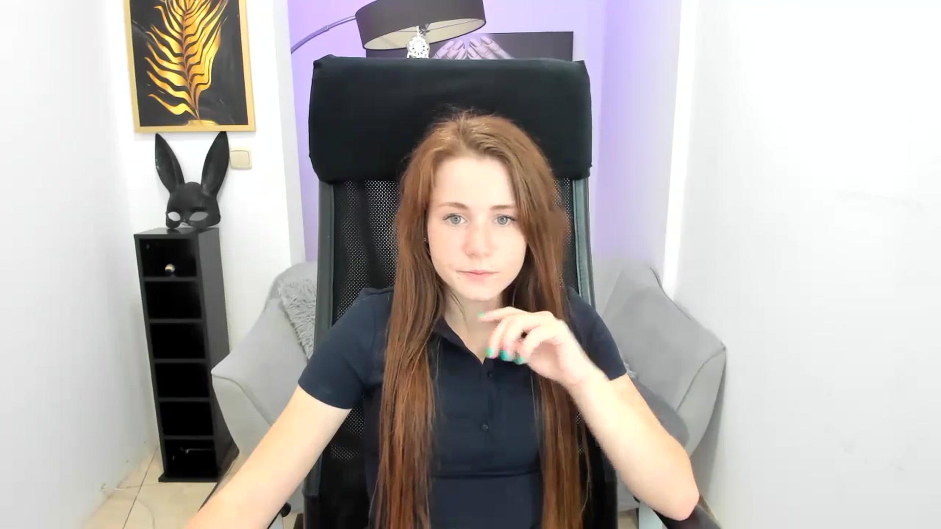 Gallery image thumbnail from Moonshinee's myfreecams stream on, 11/13/2024, 17:19 image 16 of 20