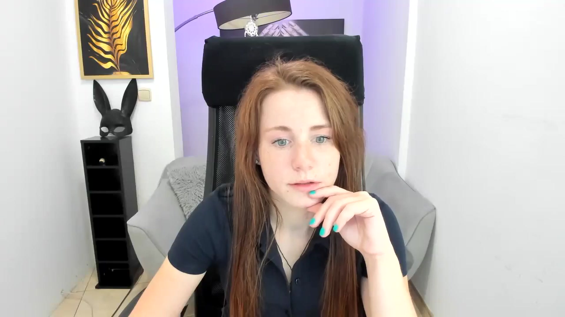 Gallery image thumbnail from Moonshinee's myfreecams stream on, 11/13/2024, 17:19 image 11 of 20