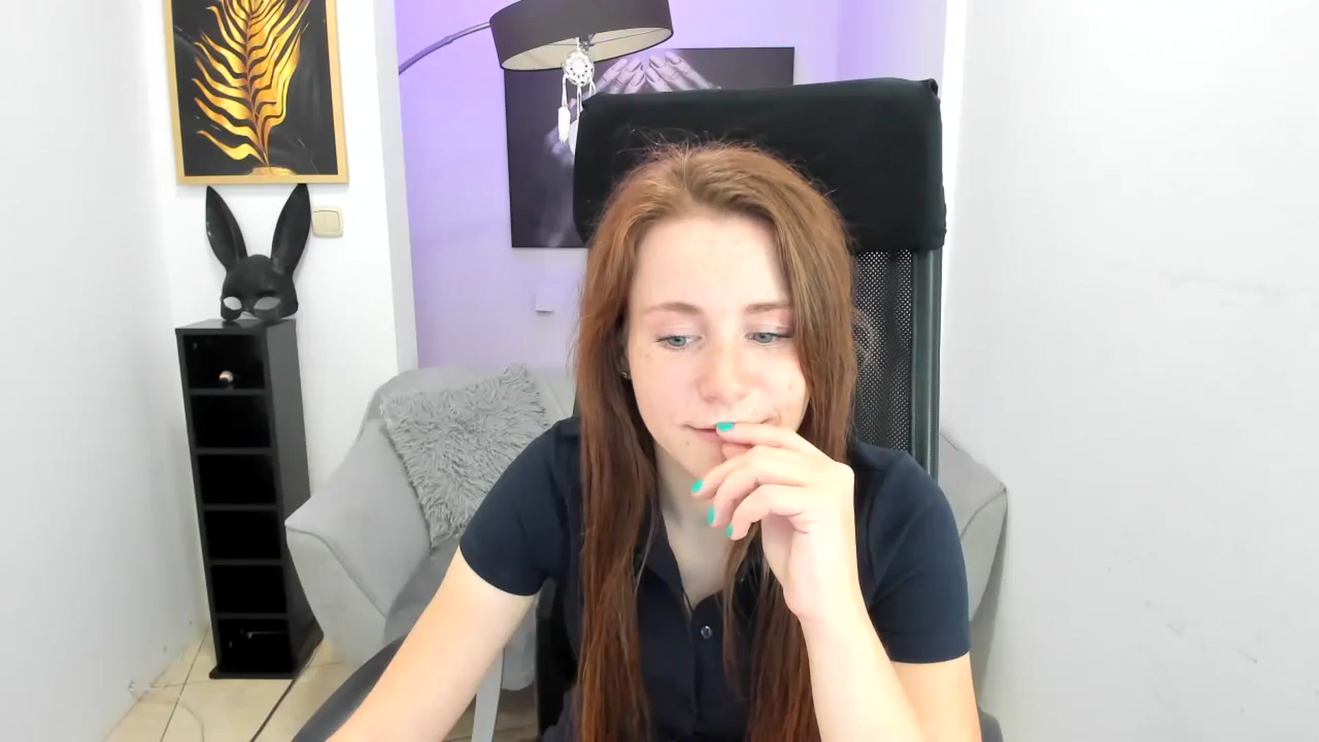 Gallery image thumbnail from Moonshinee's myfreecams stream on, 11/13/2024, 18:54 image 18 of 20
