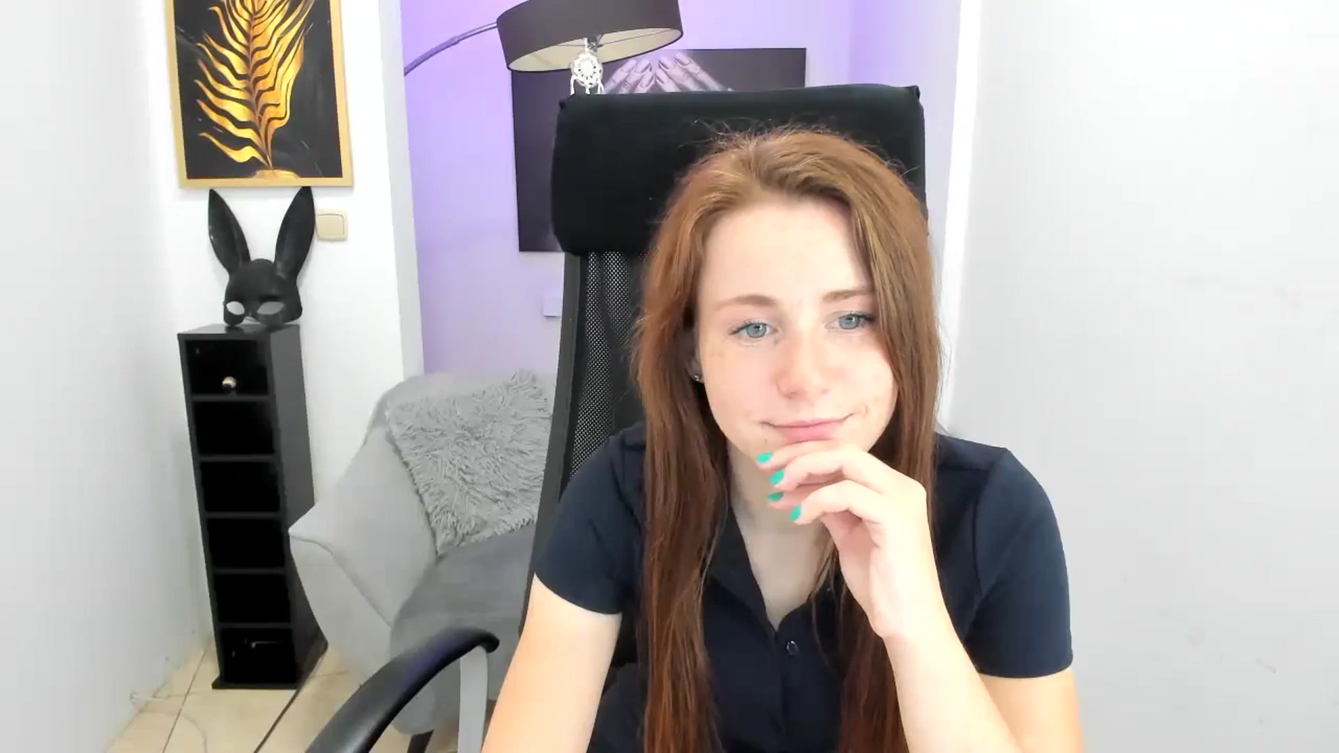 Gallery image thumbnail from Moonshinee's myfreecams stream on, 11/13/2024, 18:54 image 16 of 20
