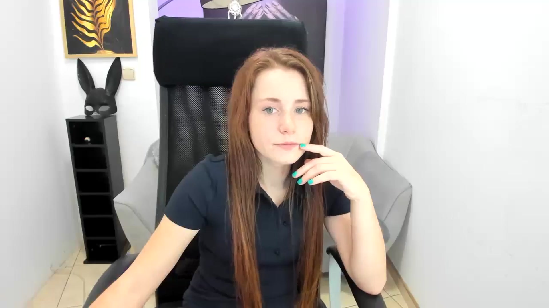 Gallery image thumbnail from Moonshinee's myfreecams stream on, 11/13/2024, 20:26 image 16 of 20