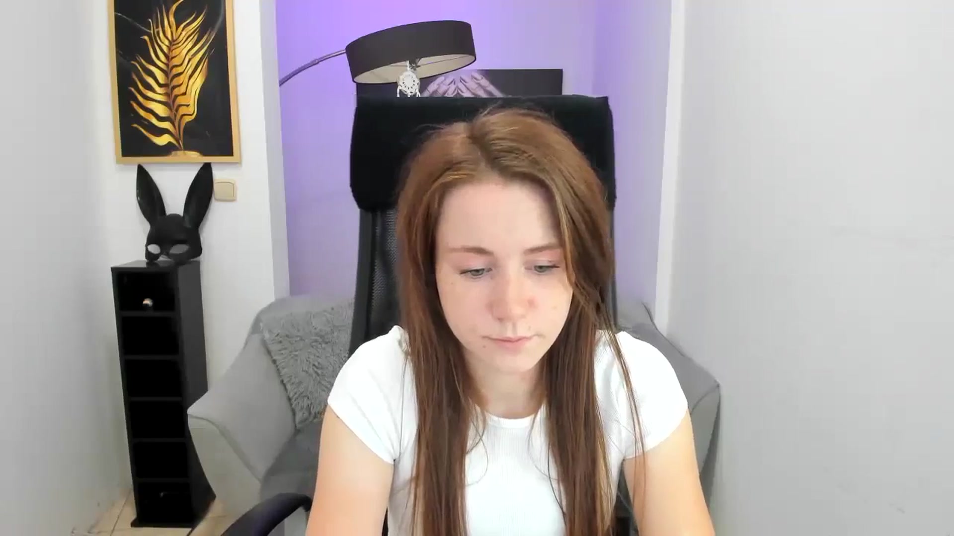 Gallery image thumbnail from Moonshinee's myfreecams stream on, 11/14/2024, 13:35 image 6 of 20
