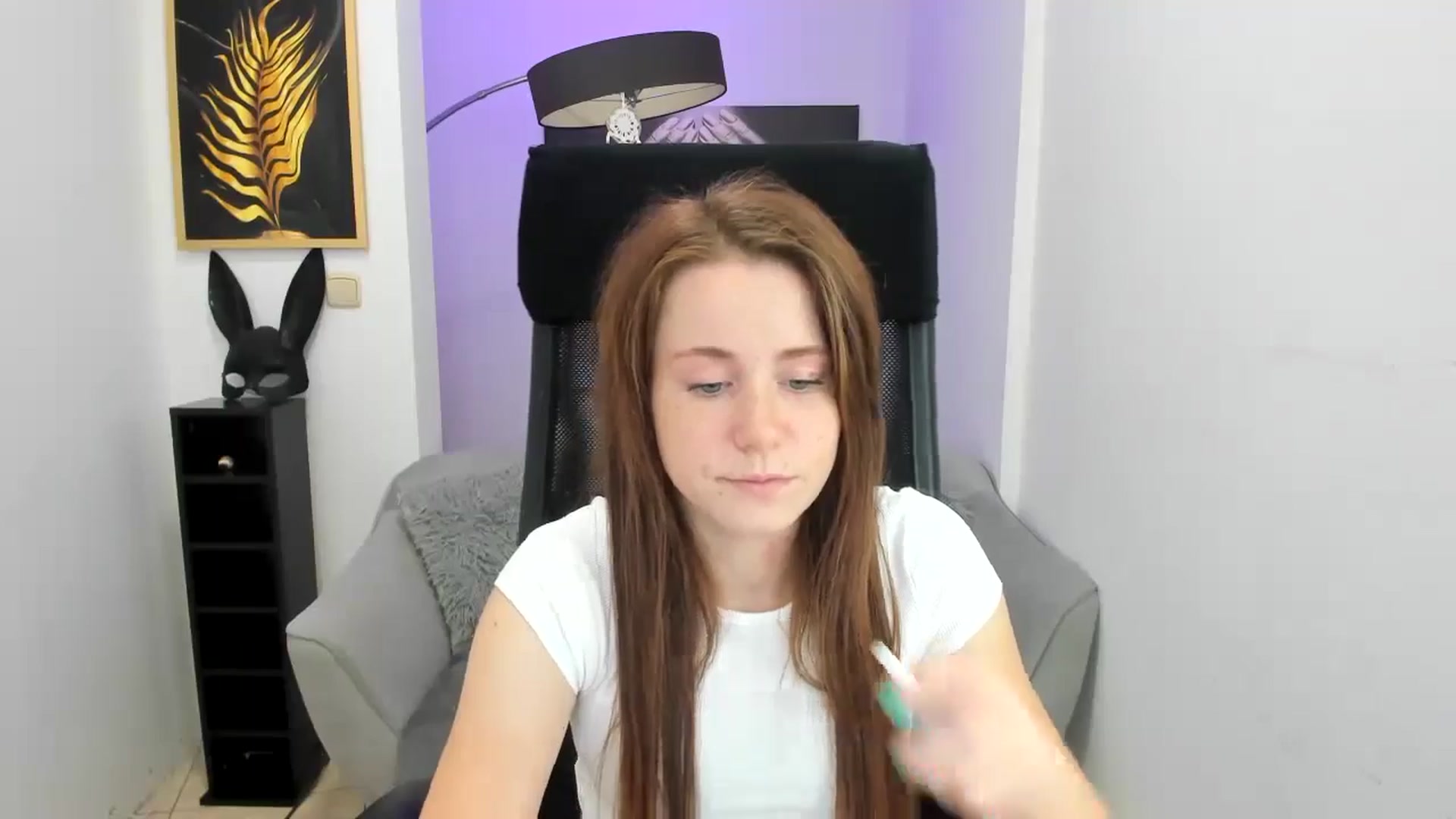 Gallery image thumbnail from Moonshinee's myfreecams stream on, 11/14/2024, 13:35 image 19 of 20