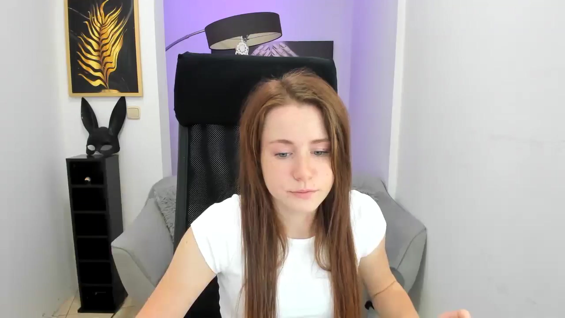 Gallery image thumbnail from Moonshinee's myfreecams stream on, 11/14/2024, 13:35 image 20 of 20