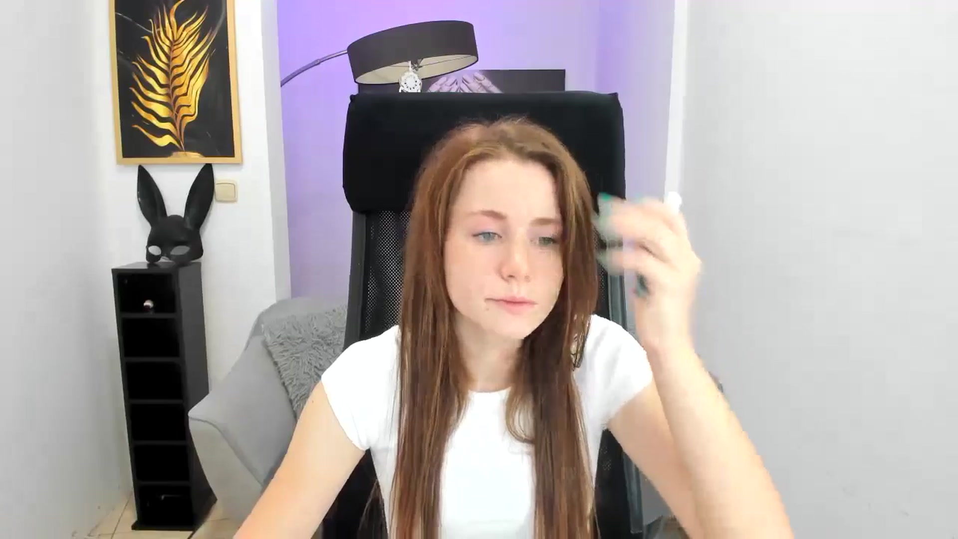 Gallery image thumbnail from Moonshinee's myfreecams stream on, 11/14/2024, 13:35 image 17 of 20