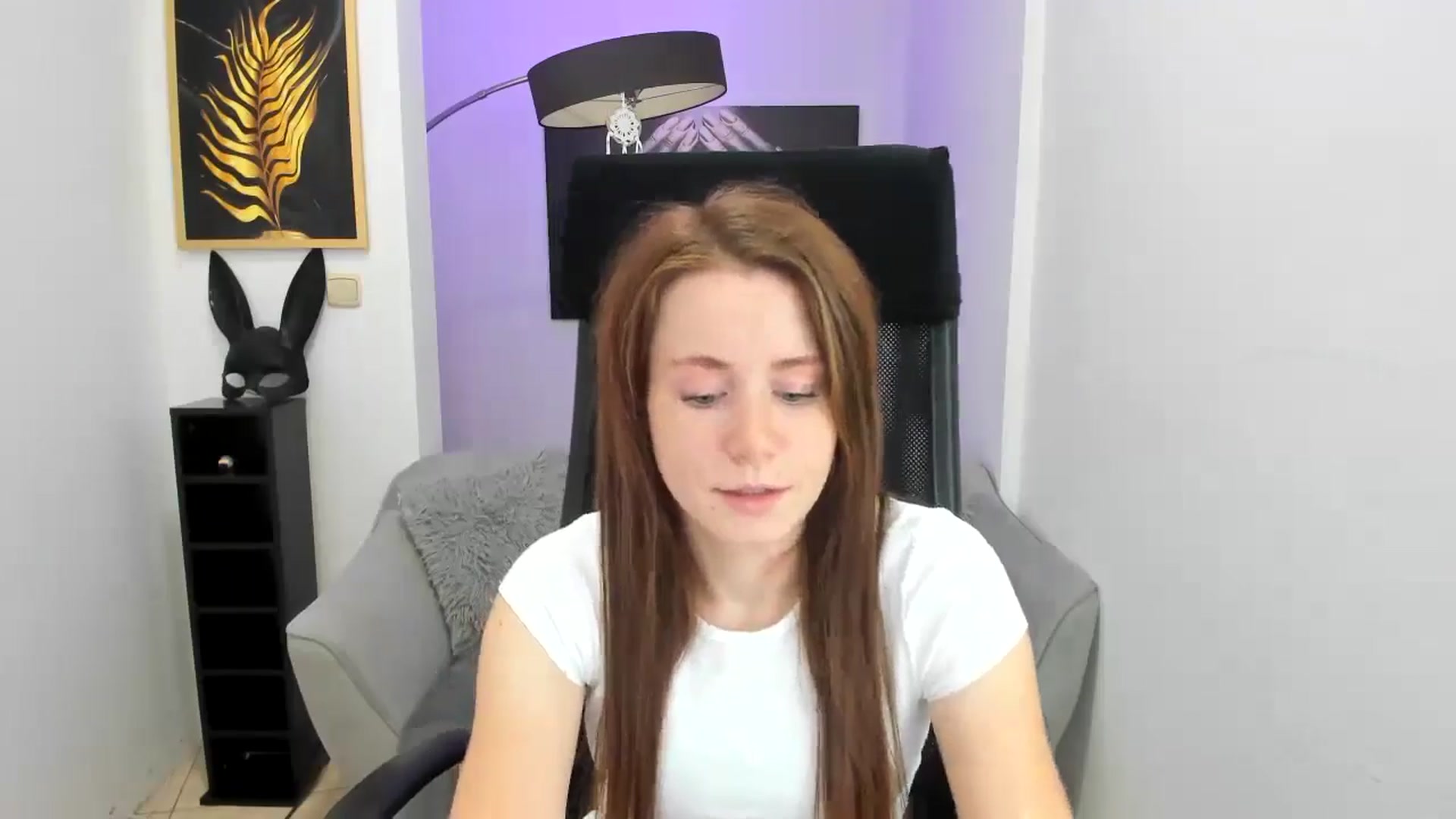 Gallery image thumbnail from Moonshinee's myfreecams stream on, 11/14/2024, 13:35 image 14 of 20