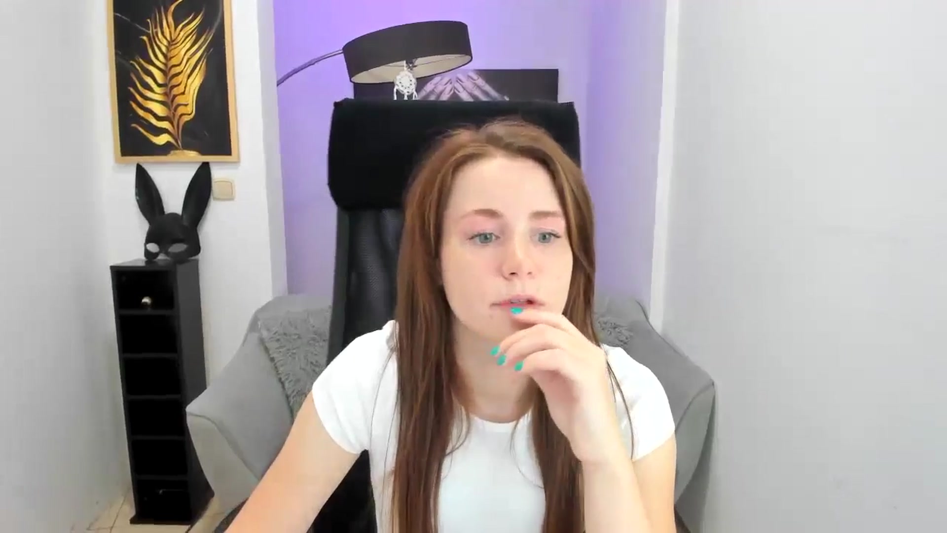 Gallery image thumbnail from Moonshinee's myfreecams stream on, 11/14/2024, 13:35 image 5 of 20