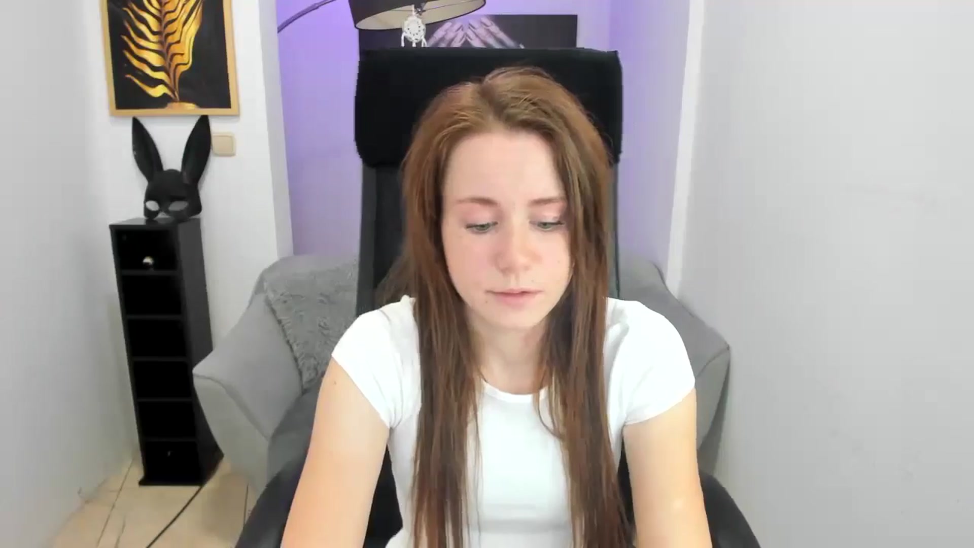 Gallery image thumbnail from Moonshinee's myfreecams stream on, 11/14/2024, 14:10 image 12 of 20