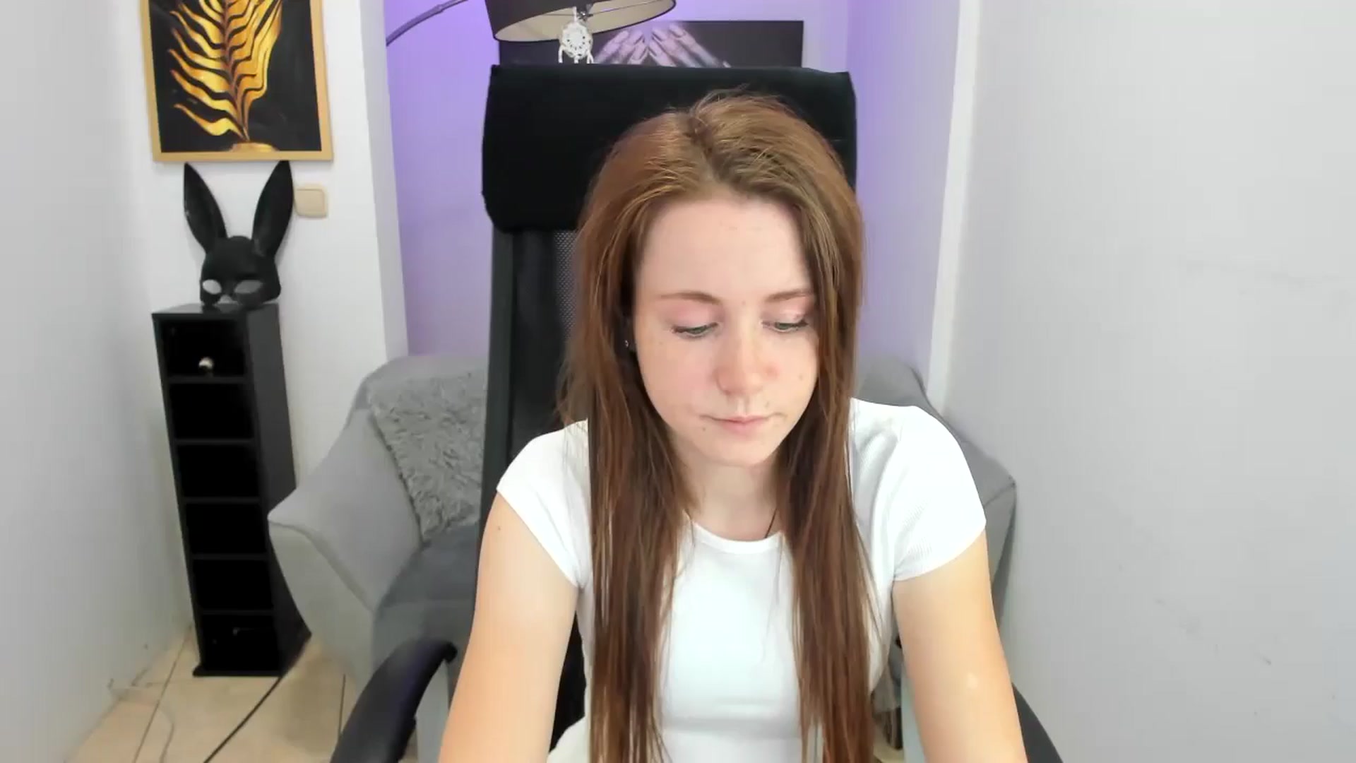 Gallery image thumbnail from Moonshinee's myfreecams stream on, 11/14/2024, 14:10 image 1 of 20