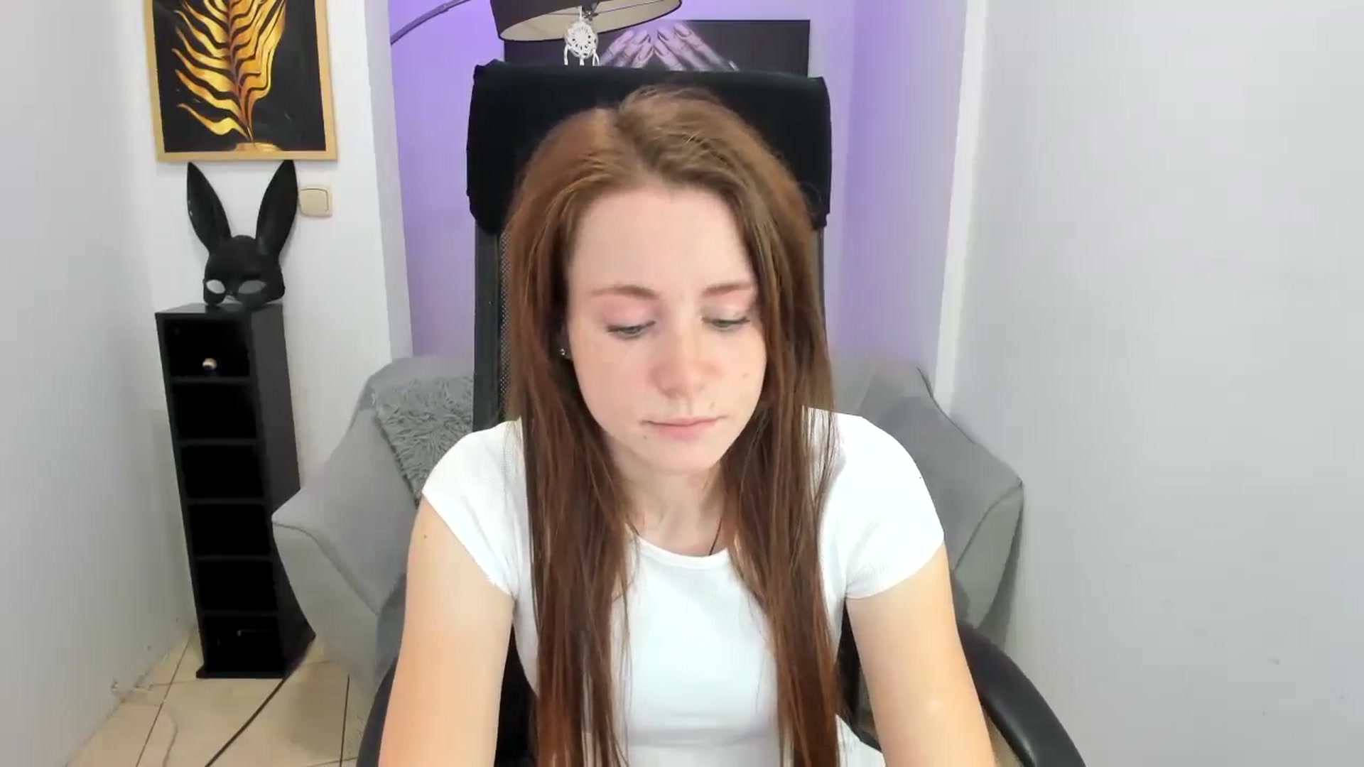 Gallery image thumbnail from Moonshinee's myfreecams stream on, 11/14/2024, 14:10 image 2 of 20