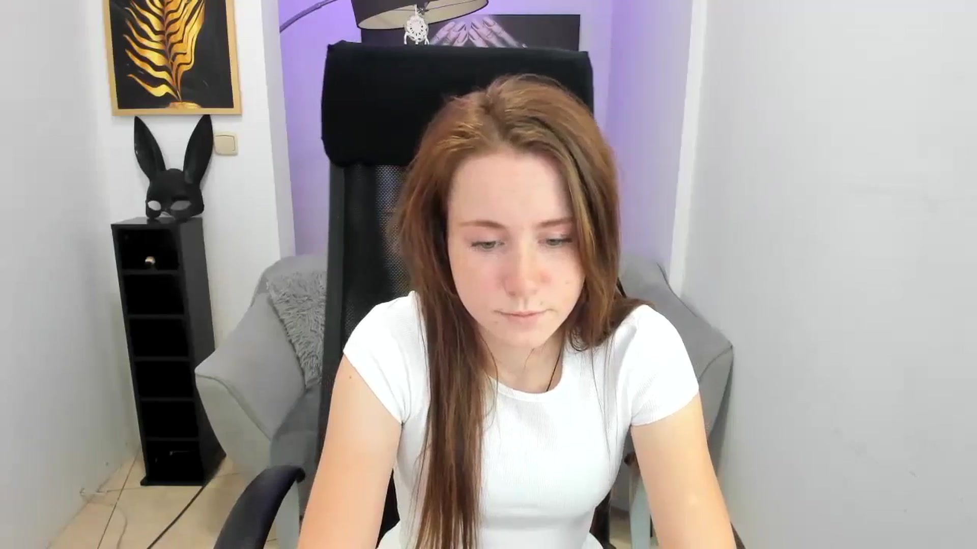 Gallery image thumbnail from Moonshinee's myfreecams stream on, 11/14/2024, 14:29 image 2 of 20