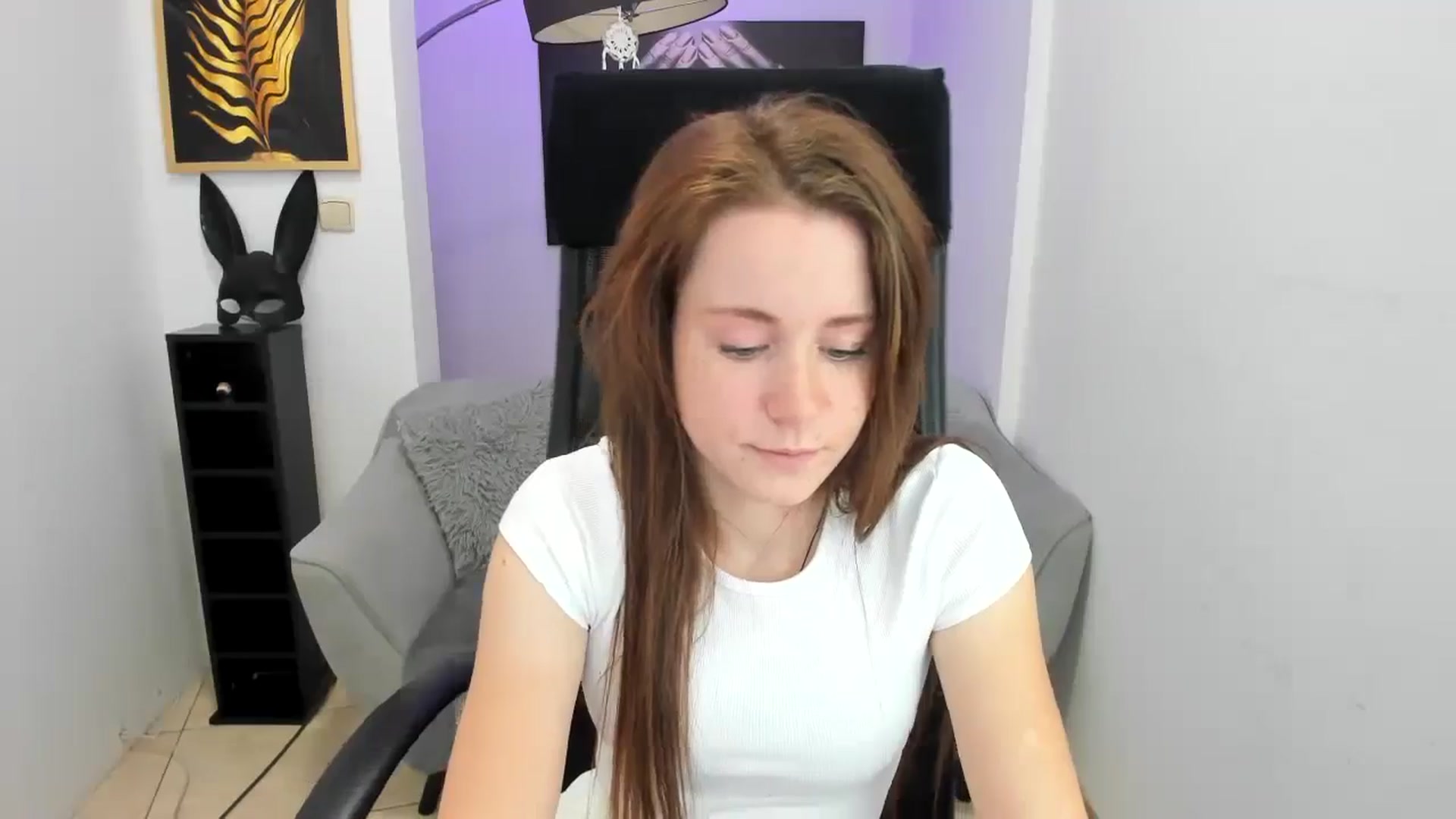 Gallery image thumbnail from Moonshinee's myfreecams stream on, 11/14/2024, 14:29 image 8 of 20