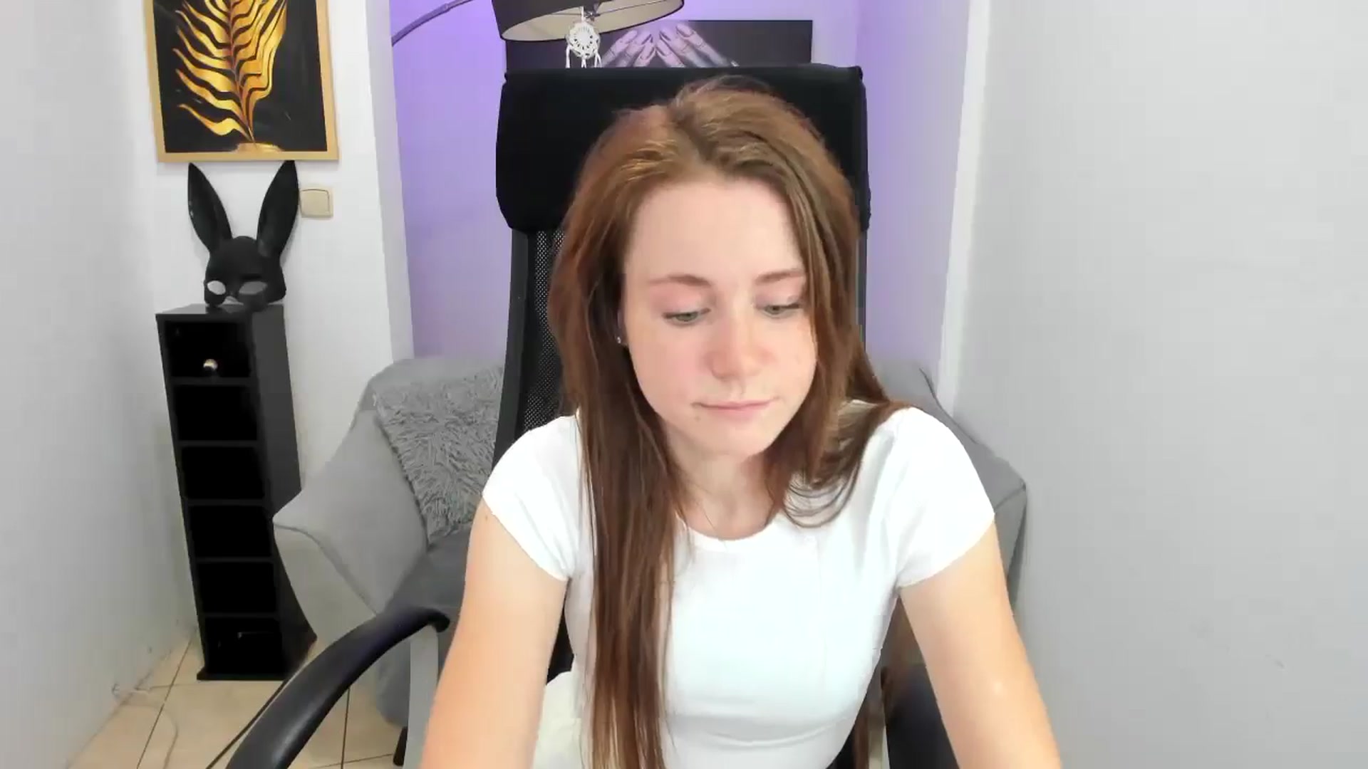 Gallery image thumbnail from Moonshinee's myfreecams stream on, 11/14/2024, 14:29 image 20 of 20