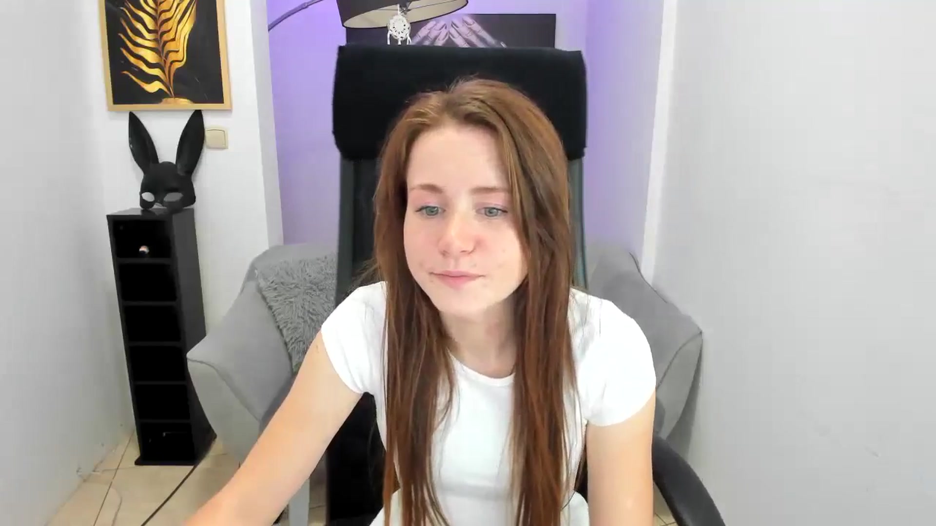 Gallery image thumbnail from Moonshinee's myfreecams stream on, 11/14/2024, 15:03 image 9 of 20
