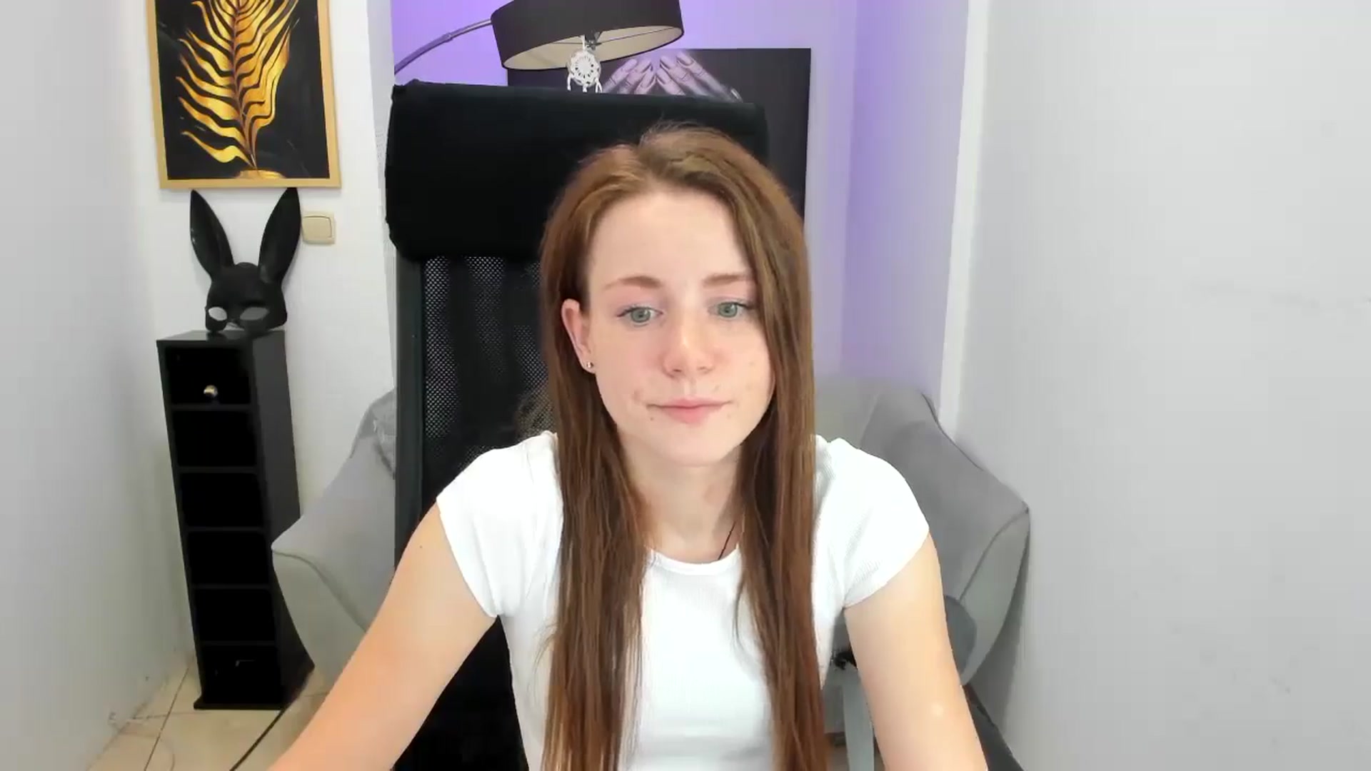 Gallery image thumbnail from Moonshinee's myfreecams stream on, 11/14/2024, 15:35 image 5 of 20
