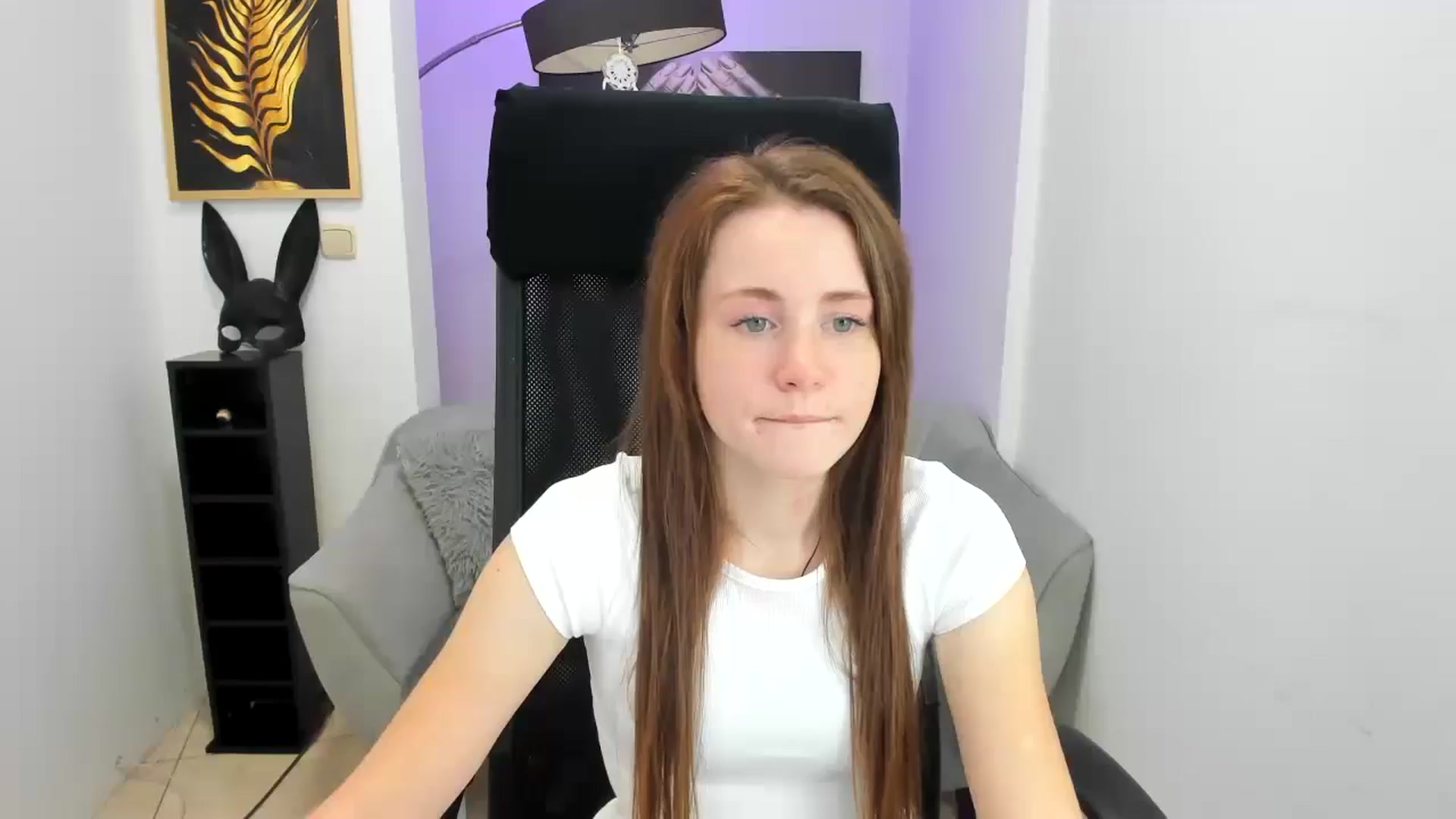 Gallery image thumbnail from Moonshinee's myfreecams stream on, 11/14/2024, 15:35 image 1 of 20