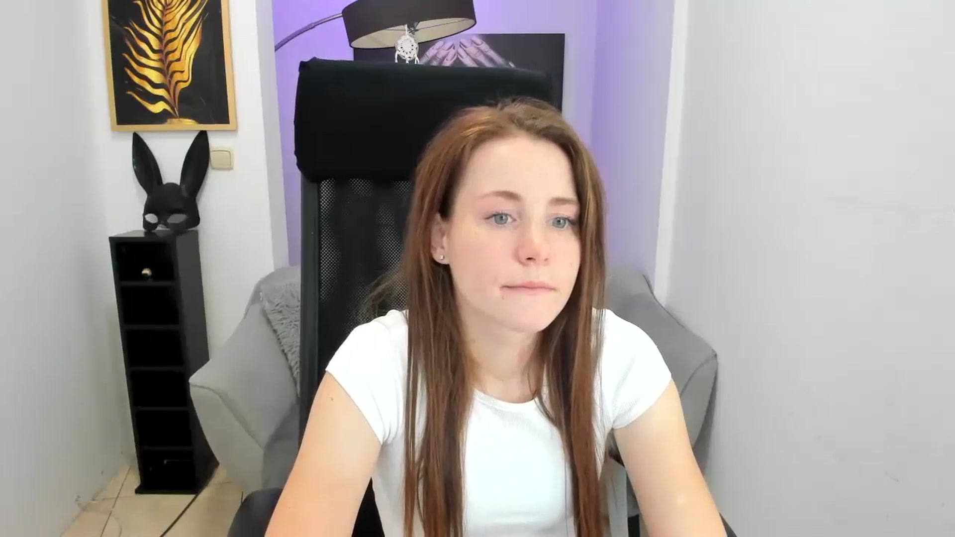 Gallery image thumbnail from Moonshinee's myfreecams stream on, 11/14/2024, 15:35 image 11 of 20