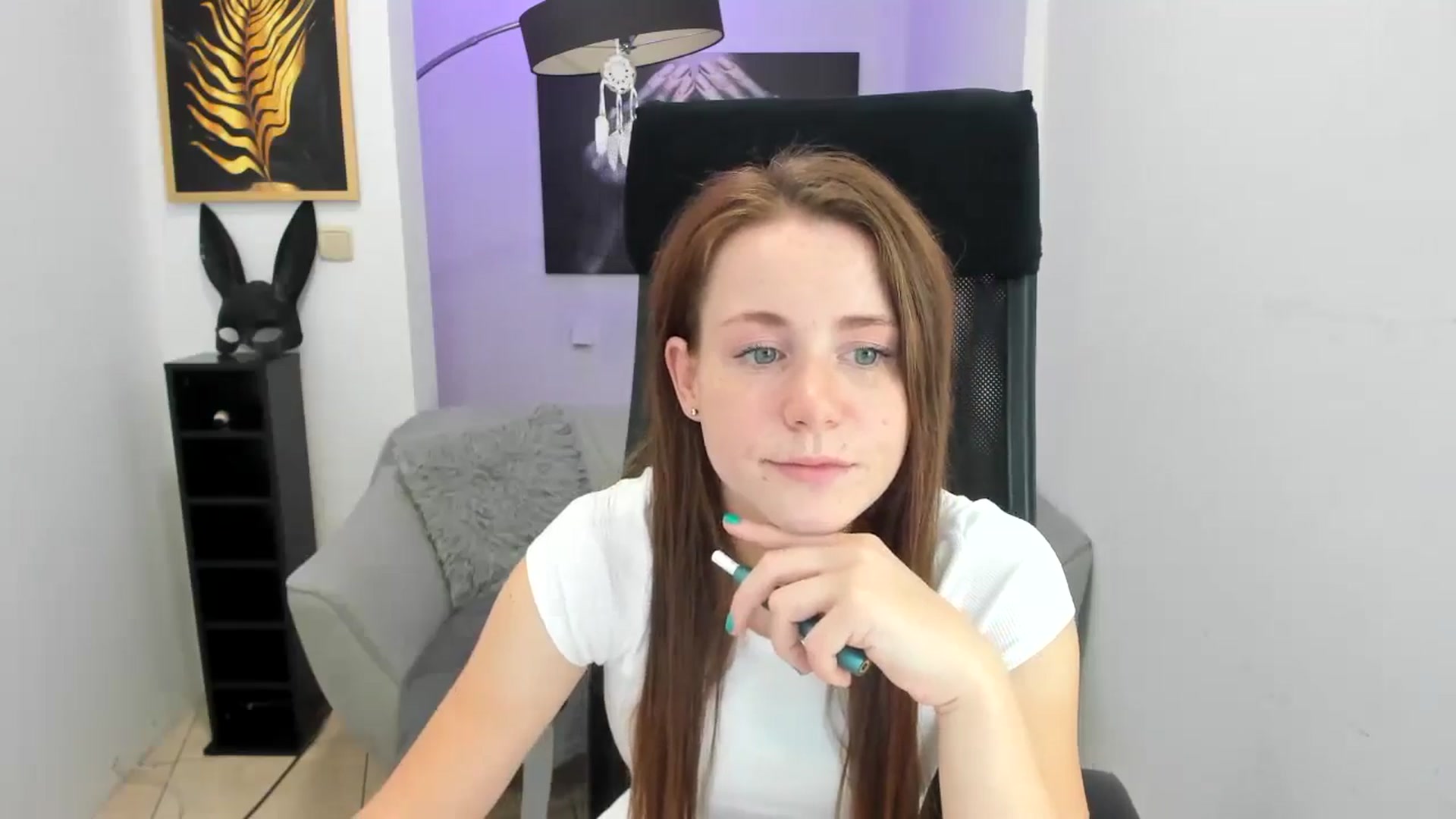 Gallery image thumbnail from Moonshinee's myfreecams stream on, 11/14/2024, 15:35 image 4 of 20
