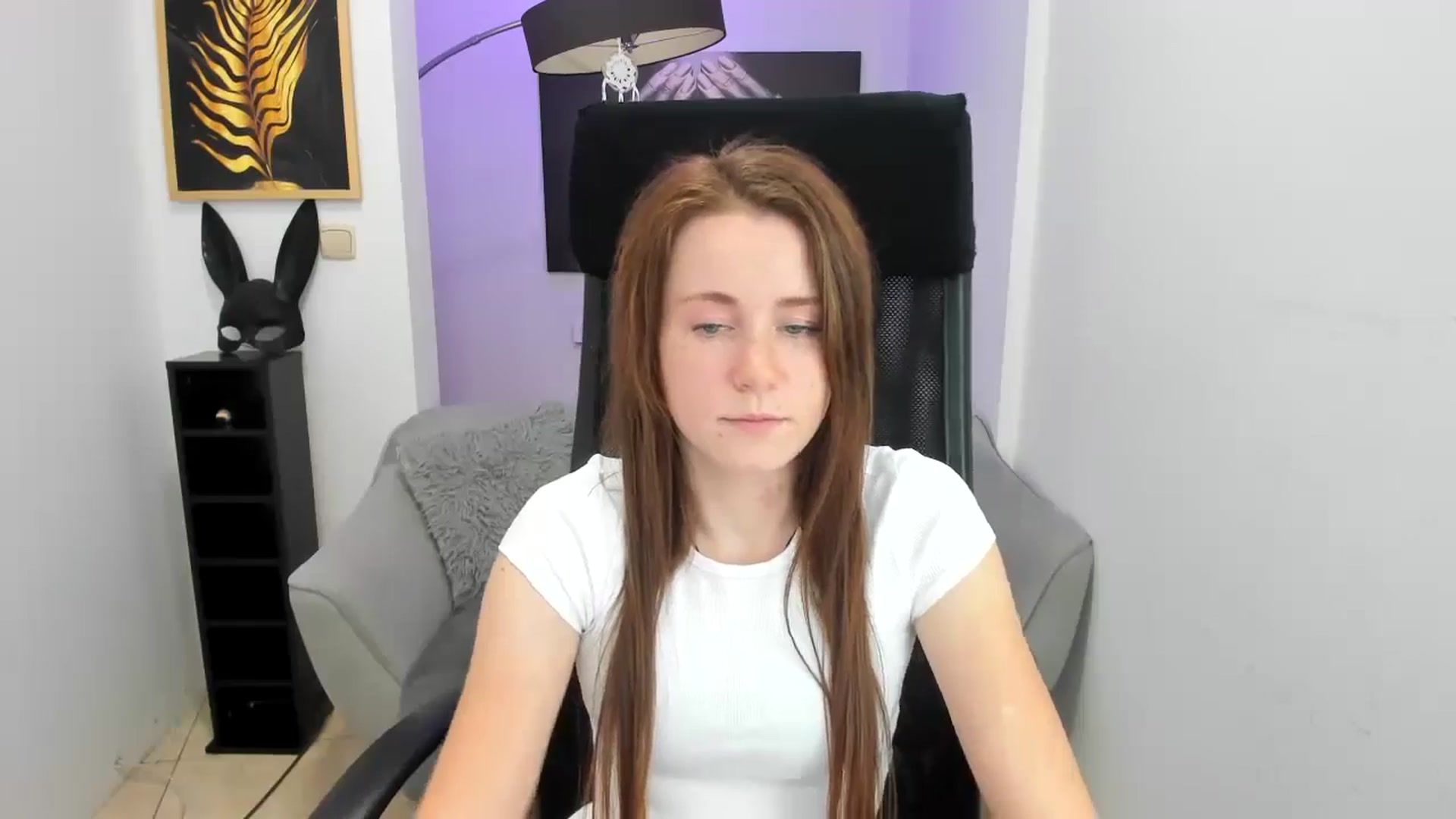 Gallery image thumbnail from Moonshinee's myfreecams stream on, 11/14/2024, 15:35 image 19 of 20