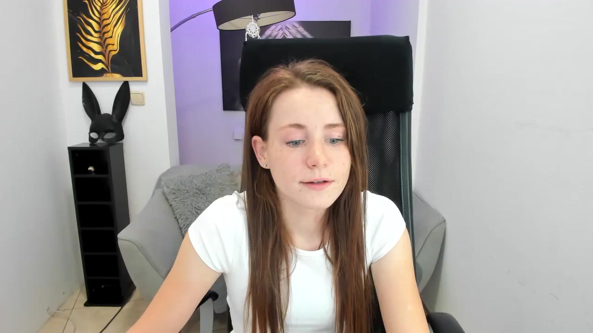 Gallery image thumbnail from Moonshinee's myfreecams stream on, 11/14/2024, 17:11 image 8 of 20