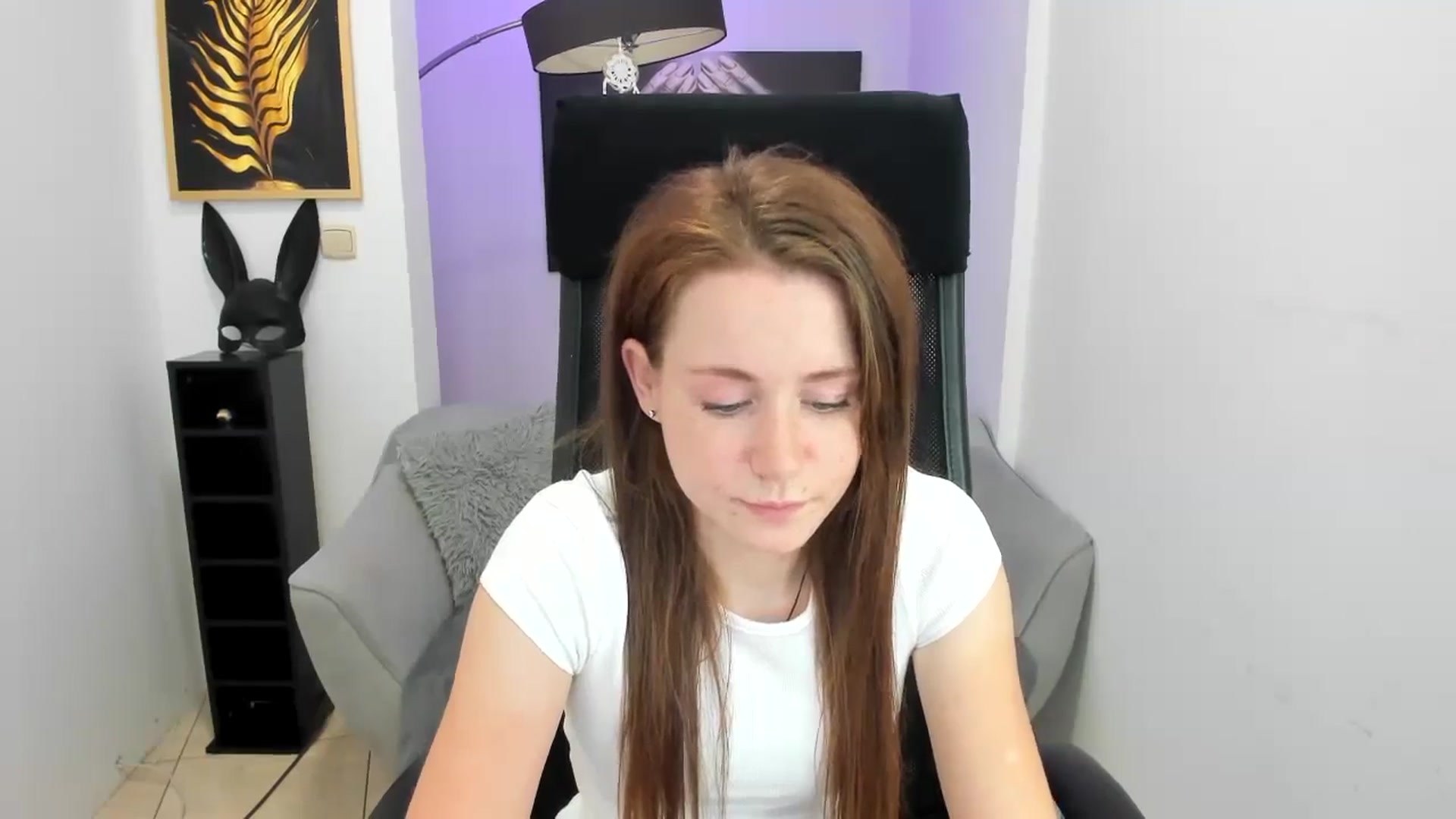 Gallery image thumbnail from Moonshinee's myfreecams stream on, 11/14/2024, 17:11 image 4 of 20