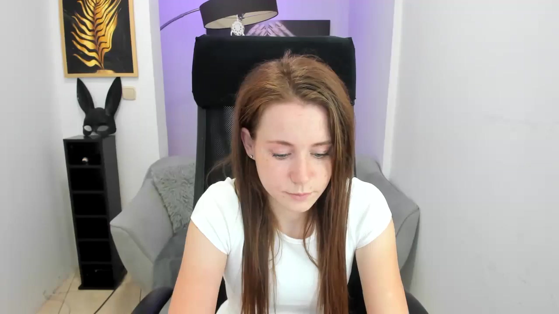 Gallery image thumbnail from Moonshinee's myfreecams stream on, 11/14/2024, 17:11 image 19 of 20